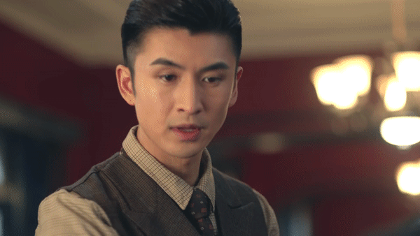My roomate is a detective gif 2